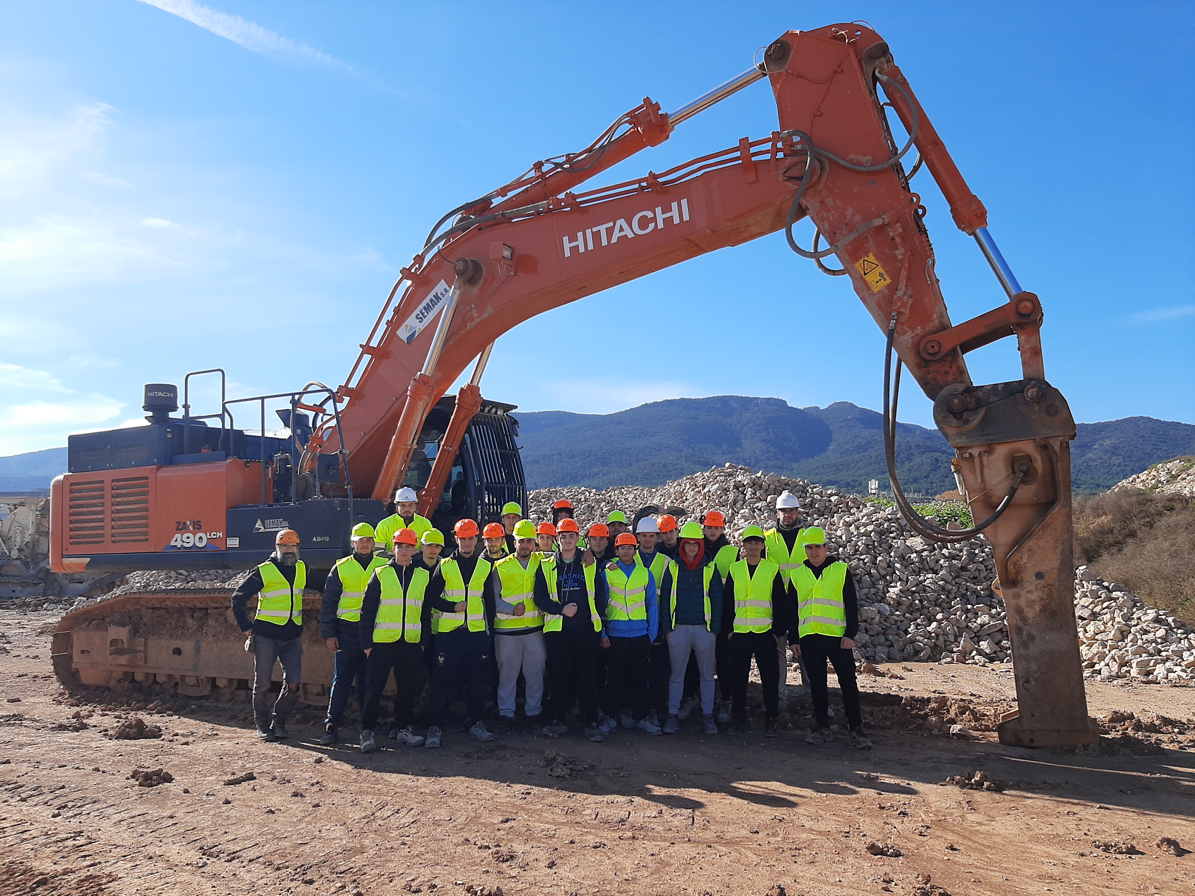 L’alumnat del Cicle Formatiu de Grau Mitjà d’Excavacions i Sondatges de l’Institut Jaume Huguet de Valls fan una visita a les obres del LOGIS Montblanc de CIMALSA